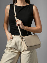 Sac Bandouli�re M Tradition Cuir Etrier Beige tradition ETRA207M-vue-porte