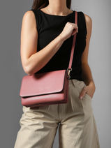 Sac Bandouli�re M Tradition Cuir Etrier Rose tradition ETRA207M-vue-porte
